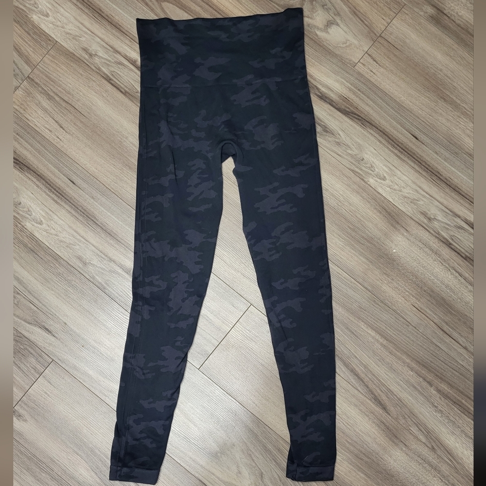 Camo leggings
